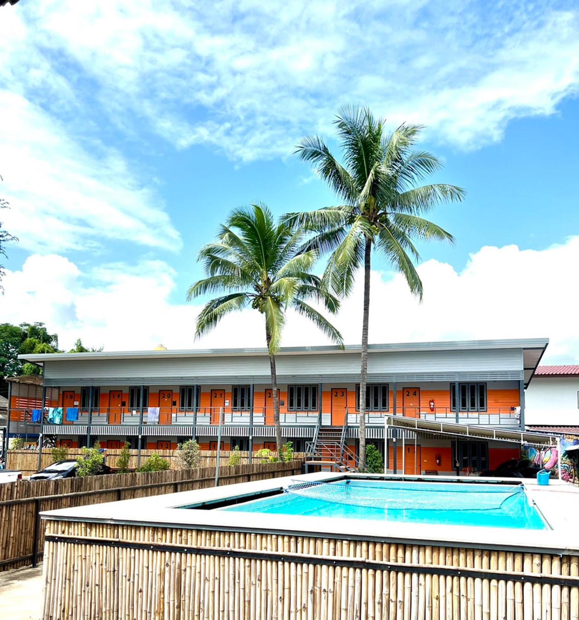Revolution Hostel Pai Exterior photo