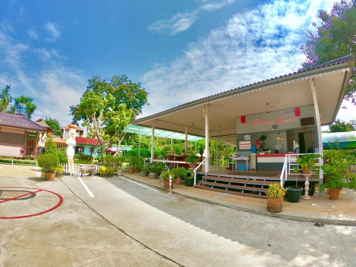 Revolution Hostel Pai Exterior photo