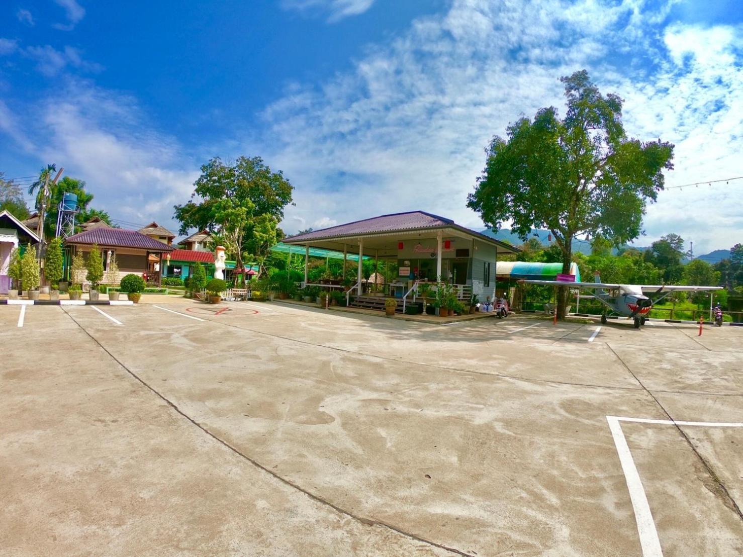 Revolution Hostel Pai Exterior photo