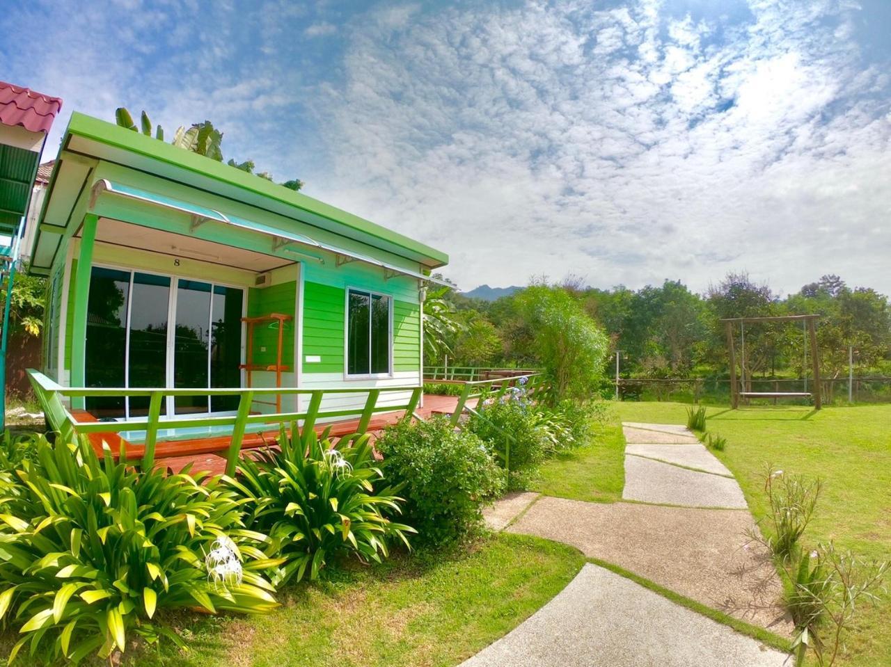 Revolution Hostel Pai Exterior photo