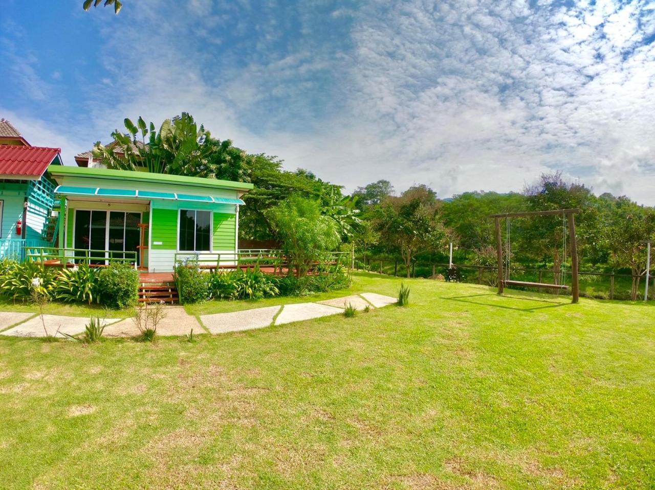 Revolution Hostel Pai Exterior photo